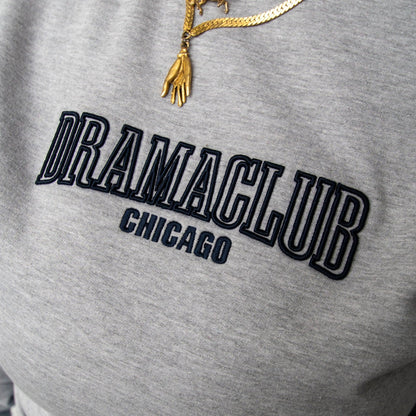 Pull ras du cou brodé DRAMA CLUB Chicago - Gris